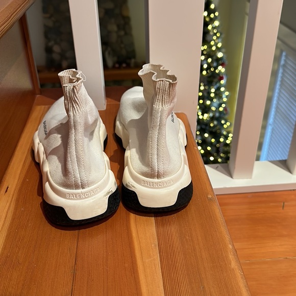 Balenciaga women’s speed recycled knit trainers - Picture 4 of 4